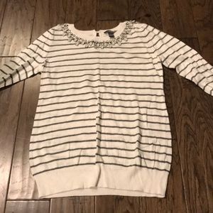 A Pea in the Pod Maternity Sweater